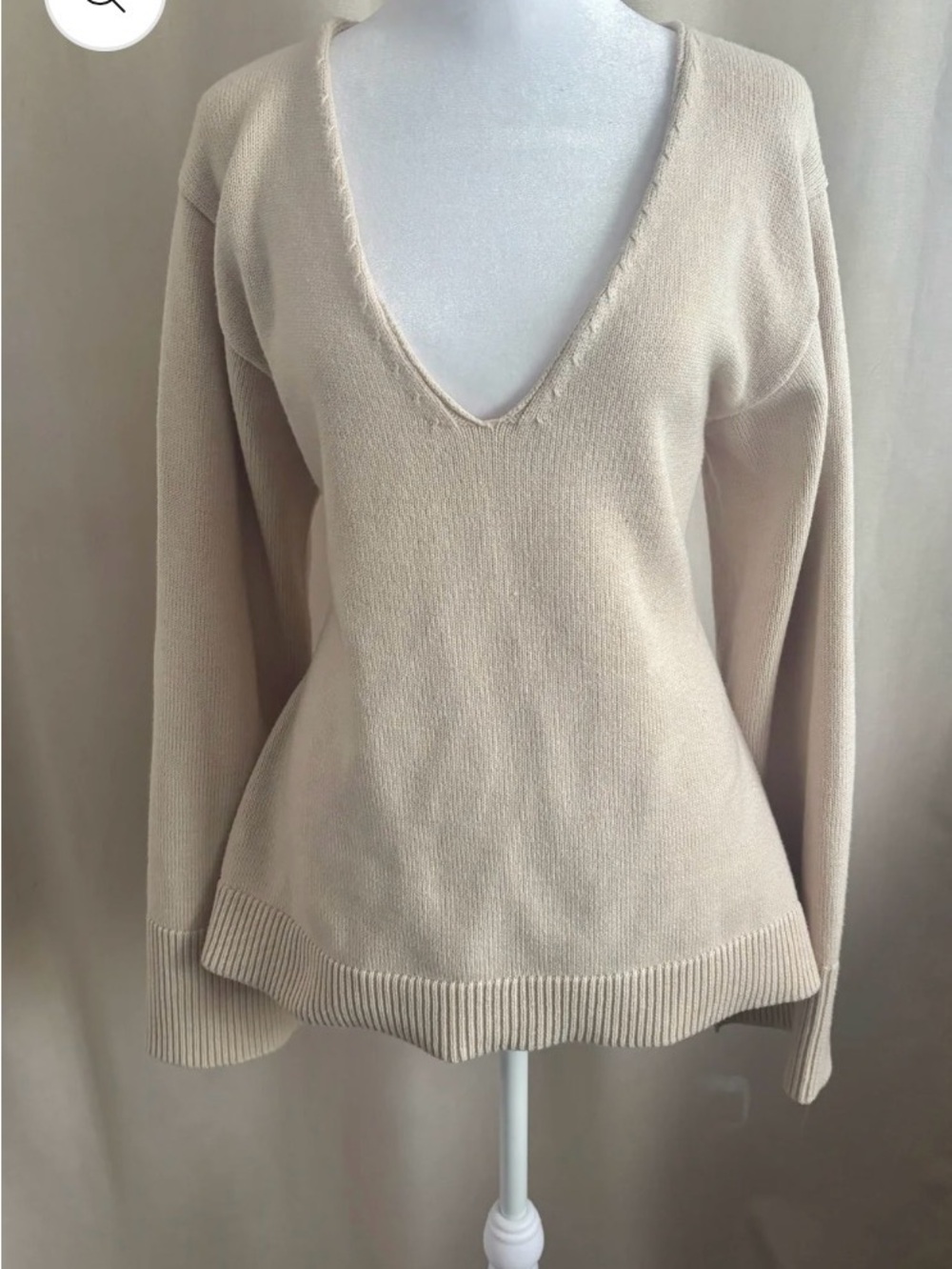 H&M Defined Waist V-Neck Sweater | Size M